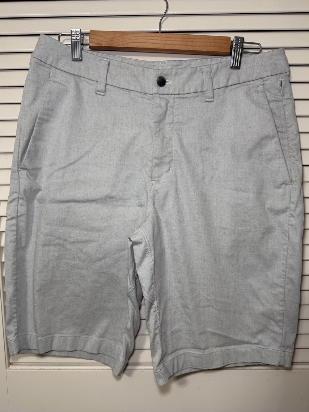 lululemon athletica Light Gray Flat-Front Men's Shorts